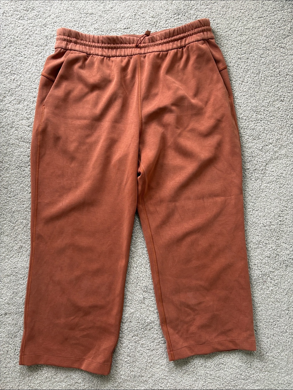 lululemon softstreme high-rise straight-leg cropped pant